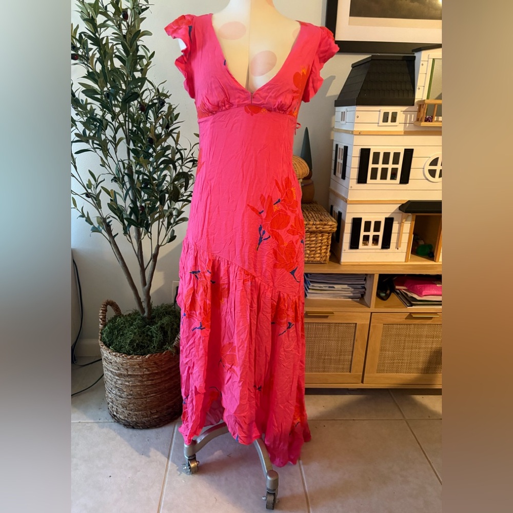Free People She’s a Waterfall Pink Asymmetrical Floral Ruffled Sundress Sz 6